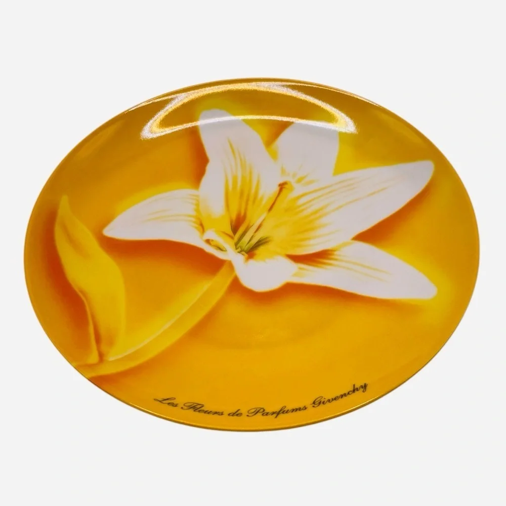 Vintage Set 3 GIVENCHY Parfums 2003 Paris Porcelain Dessert Plates Flowers 8” - Picture 6 of 12
